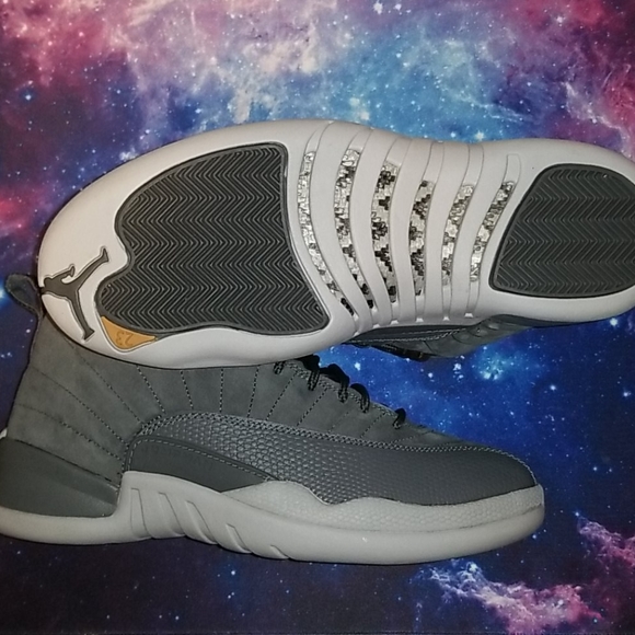 Jordan Retro 12 Wolf Grey - Picture 3 of 3